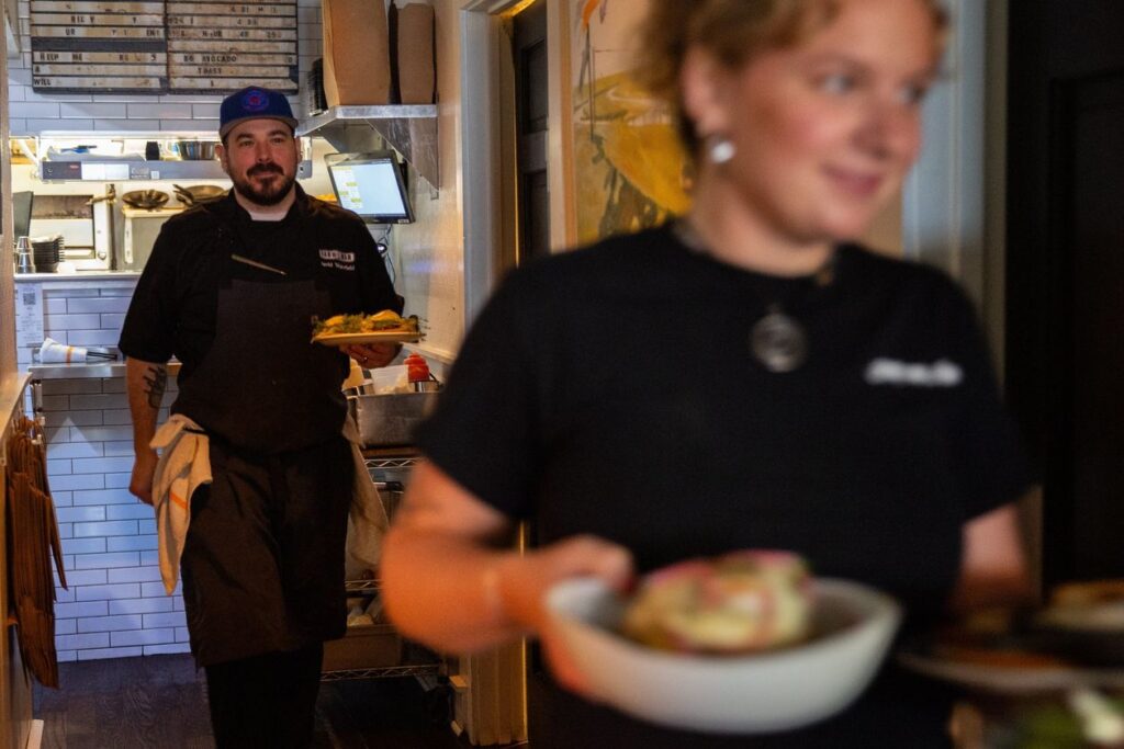 Chicago's tipping tug of war: Balancing restaurant challenges with the power of loans